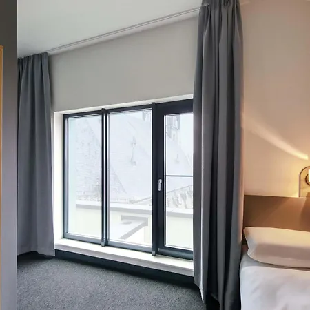 酒店 B&B Hotel Zwickau 3*